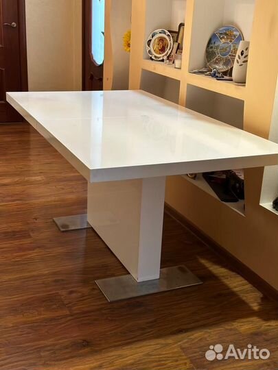 Кухонный стол