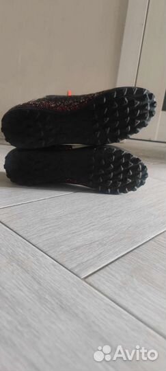 Футбольные бутсы puma