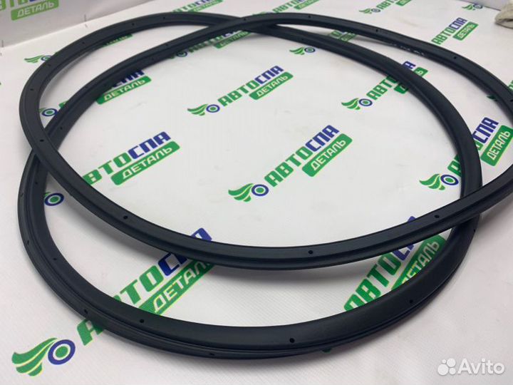 Уплотнитель двери задний правый Mazda 3Bp хетчбек