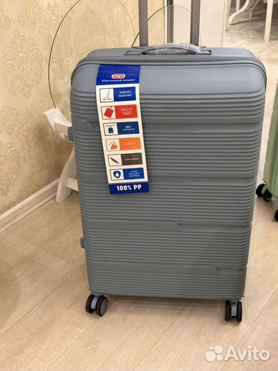 Новый большой чемодан L из полипропилена