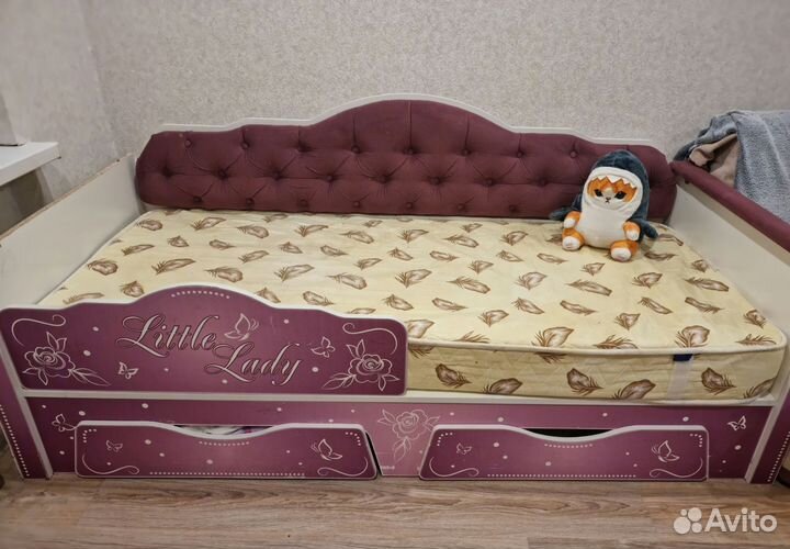 Детская кровать с матрасом