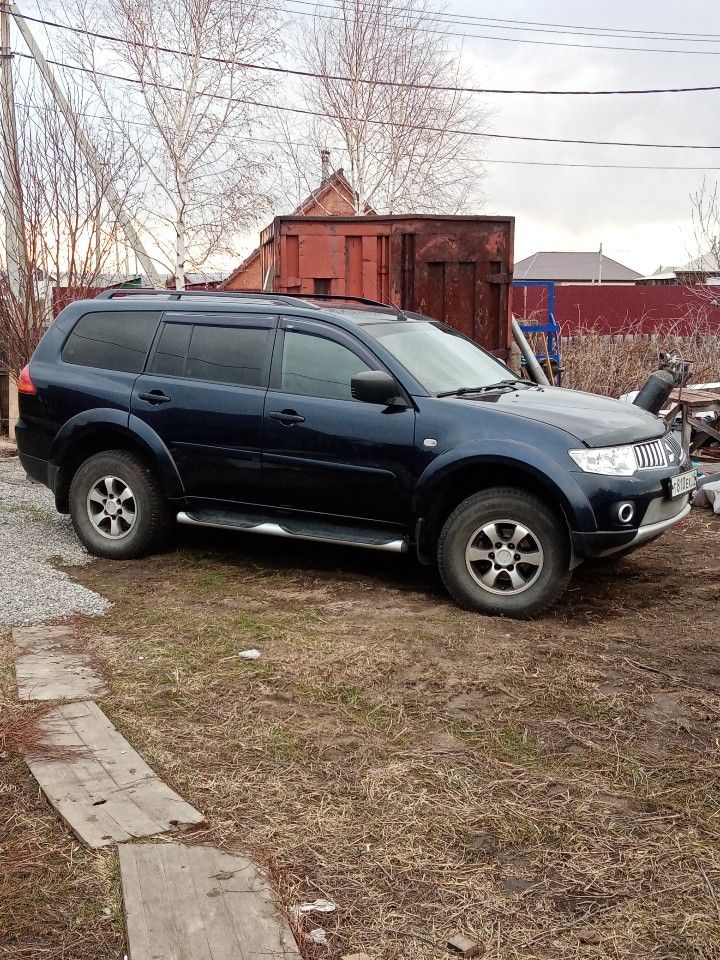 Mitsubishi Pajero Sport: фото владельца