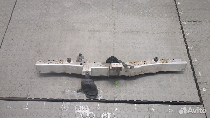 Рамка капота Toyota Verso, 2011