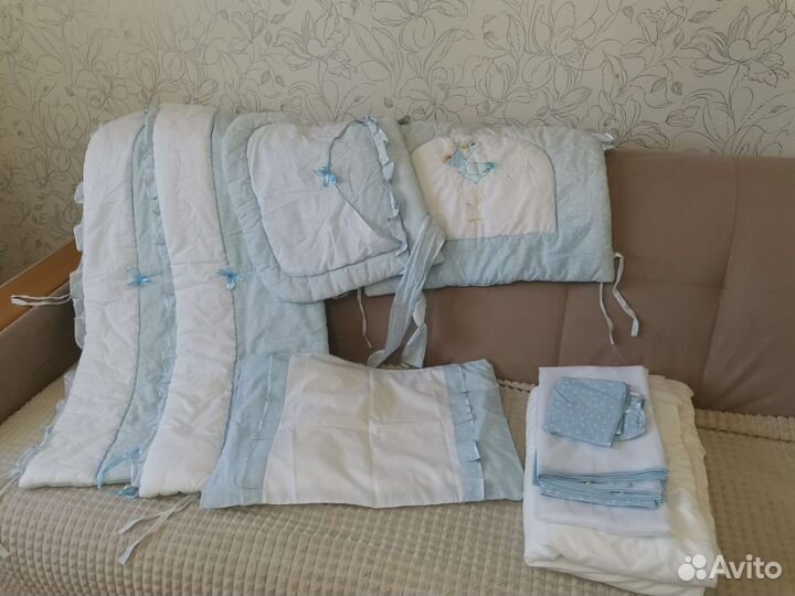 Комплект в детскую кроватку бортики