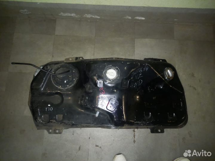 Топливный бак Toyota Vitz 4wd 1999-2005