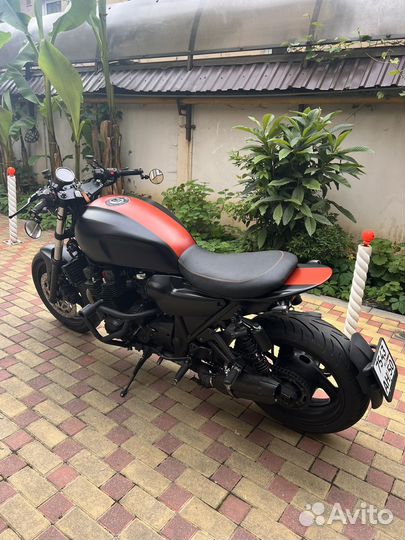 Yamaha XJR 1300
