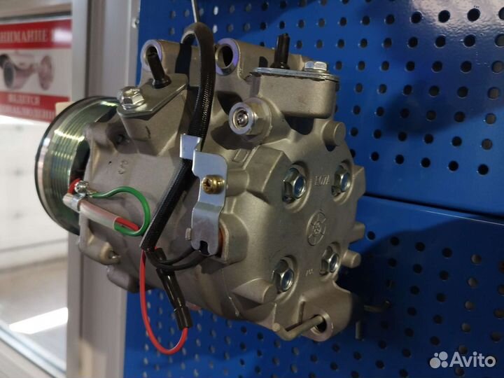 Компрессор кондиционера Honda CR-V III 2 L