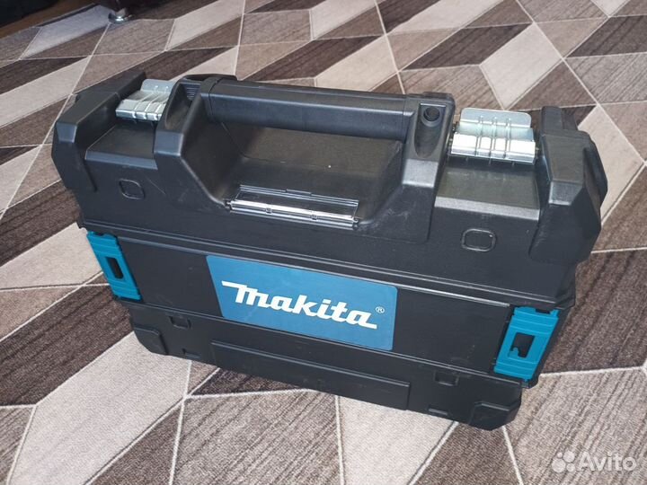 Лазерный уровень Makita новый