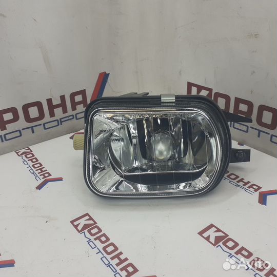 Фара противотуманная правая mercedes C220