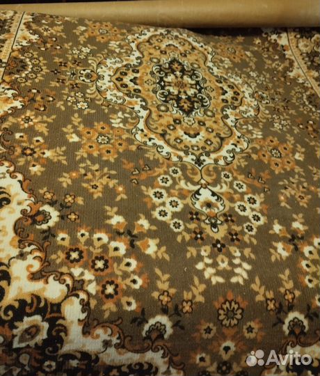 Ковер исскуственный