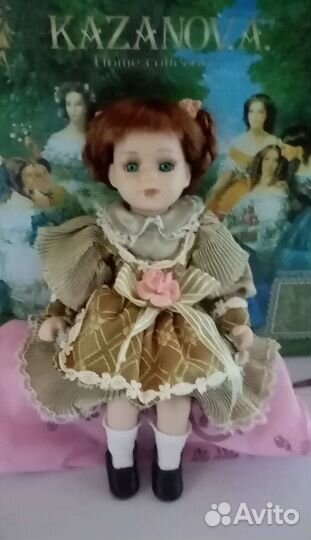 Кукла фарфоровая коллекционная