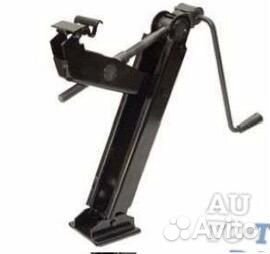 Домкрат в авто