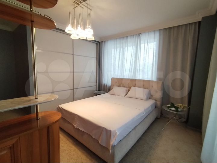 3-к. квартира, 85 м², 9/9 эт.