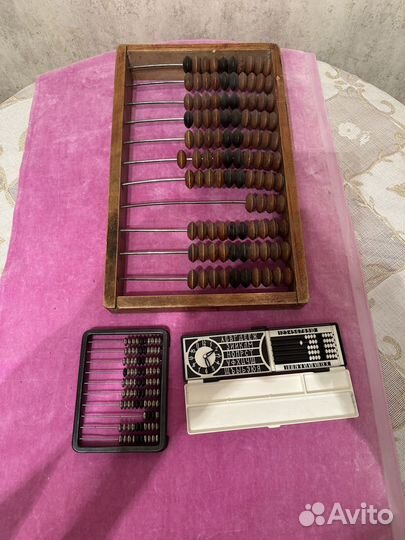 Счёты и школьный пенал СССР