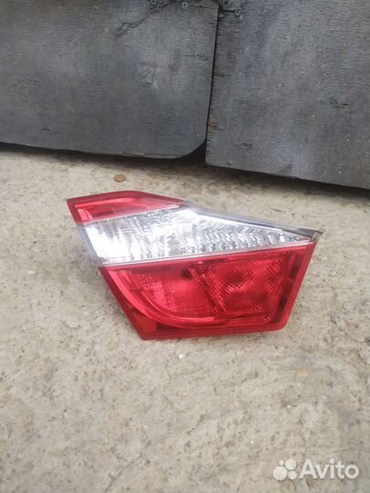 Задний фонарь на camry V50