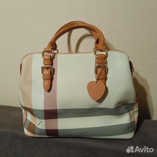 Сумка женская почти новая magnolia