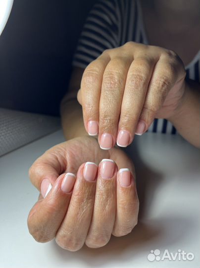 Педикюр с покрытием лаком