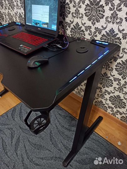 Геймерские столы с подсветкой, доставка бесплатная
