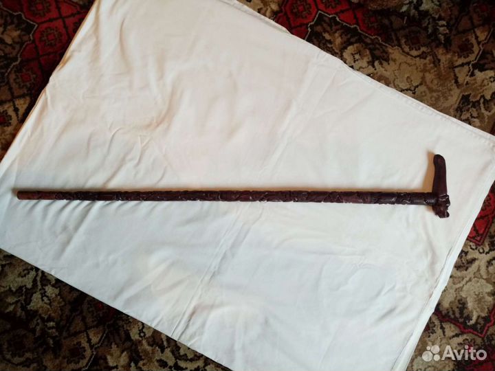 Трость резная для хоть бы из красного дерева