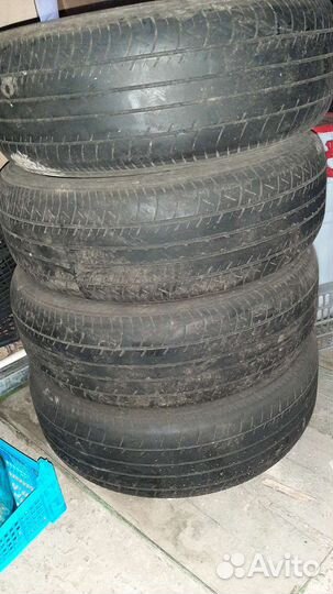 Yokohama dB Decibel E70B 215/60 R16