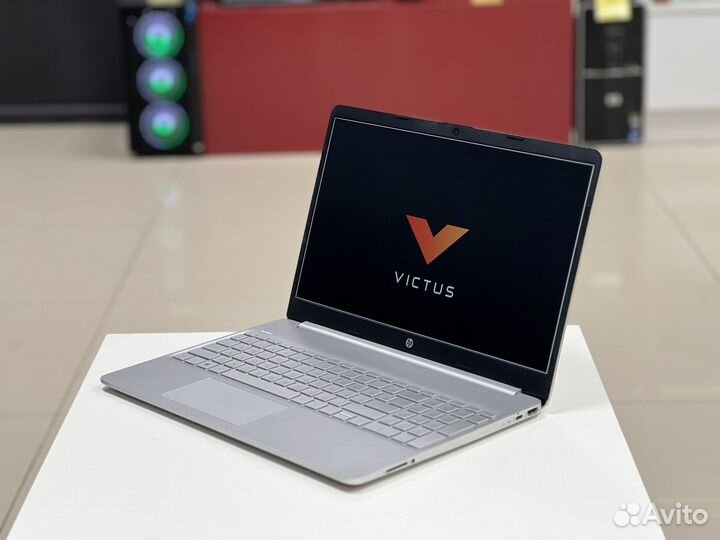 Свежий ноутбук HP Pavilion