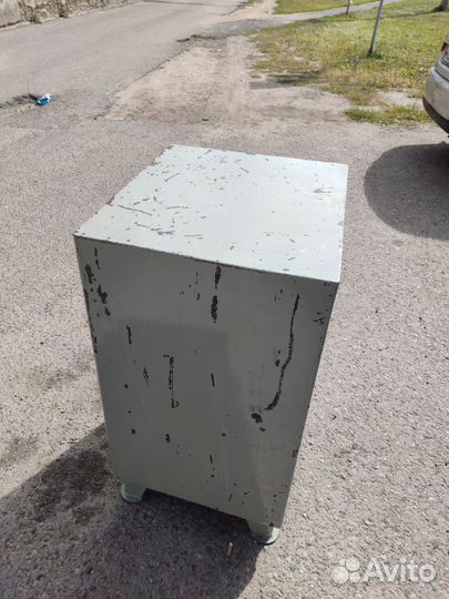 Сейф металлический