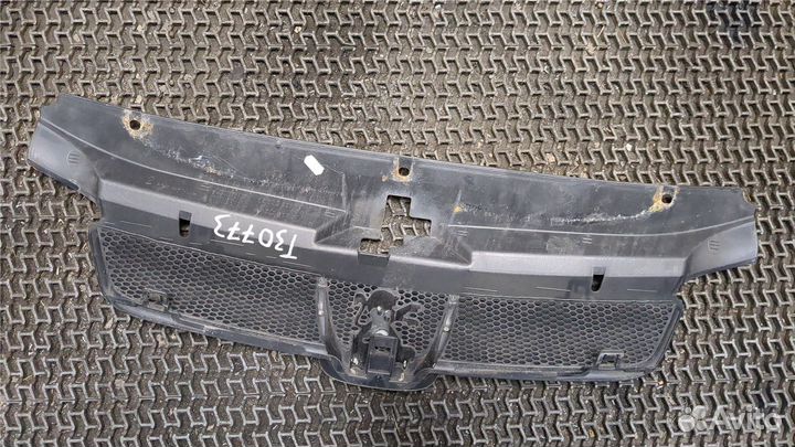 Решетка радиатора Peugeot 406, 2001