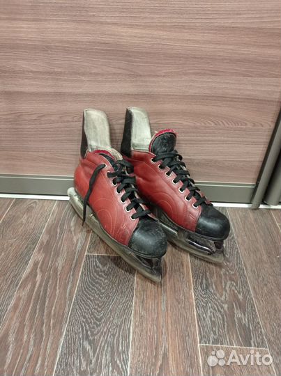 Коньки фигурные 36 размер