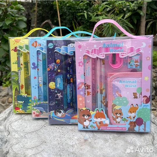 Набор канцелярских принадлежностей