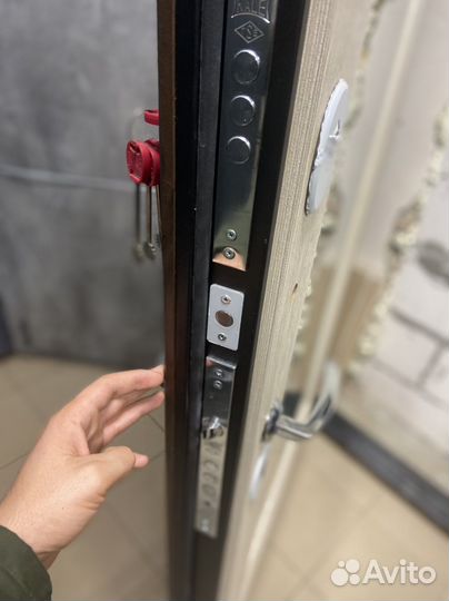 Дверь входная