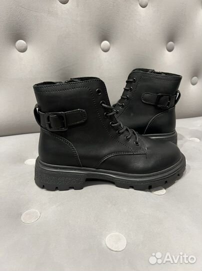Женские кожаные ботинки