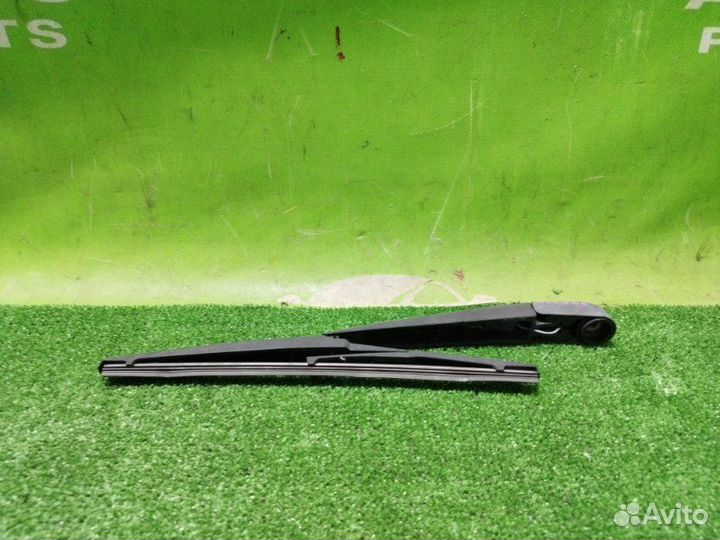 Дворник задней двери toyota caldina AZT246 1azfse 2006 Задн
