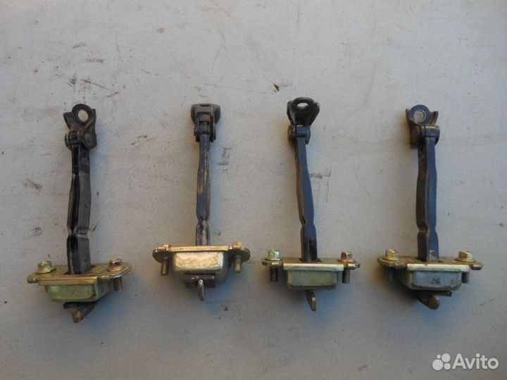 Ограничитель двери для Lifan Smily