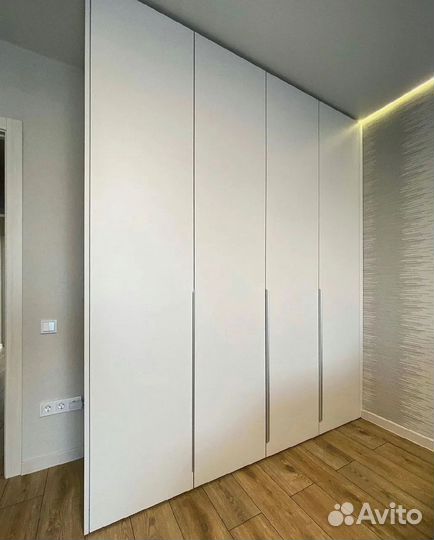 Шкаф распашной в стиле IKEA