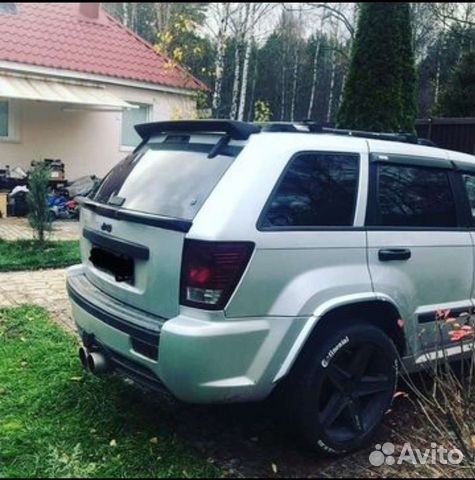Спойлер на Jeep Grand Cherokee WK1, srt8