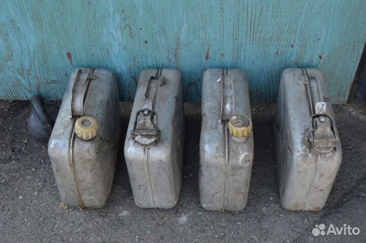 Канистры алюминиевые 10 литровые