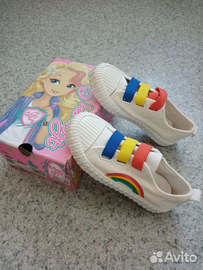 Продам кеды для девочки