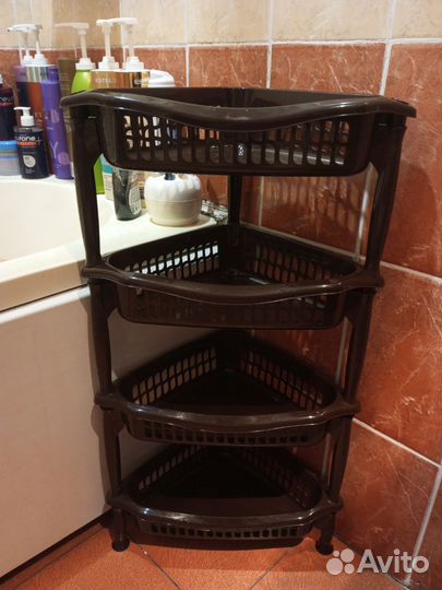 Полка в ванную, корзина для белья