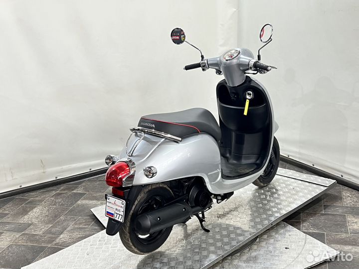 Скутер Honda Giorno