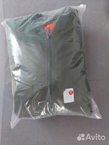 Продается куртка "бомбер" цвет зеленый размер прои