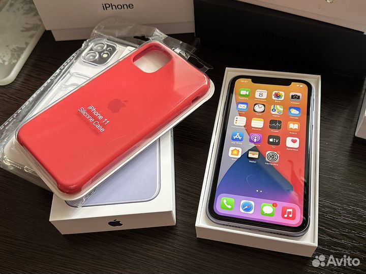 iPhone 11, 64 ГБ
