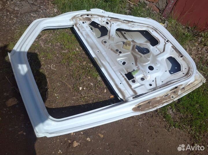 Дверь задняя правая логан 1