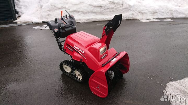 Снегоуборщик гибридный Honda HSS 1170i