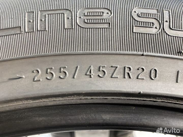 Nokian Tyres zLine SUV 255/45 R20 106Y