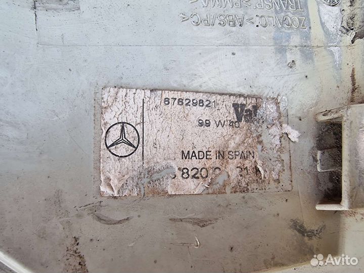 Поворотник правый Mercedes Vito W638 1999
