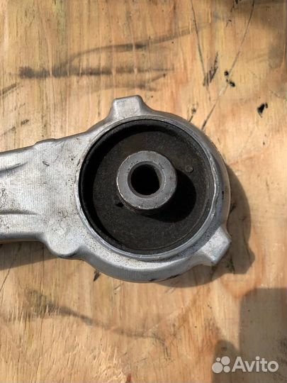 Рычаг подвески передний правый Nissan Murano Z51