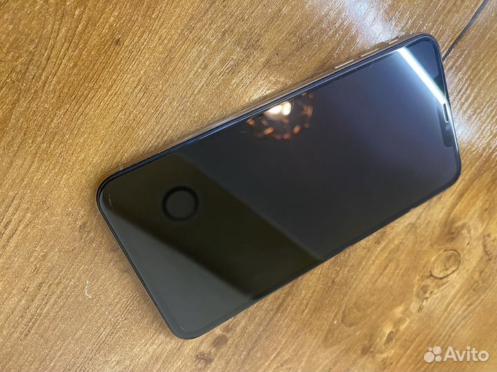 Телефон iPhone Xs max