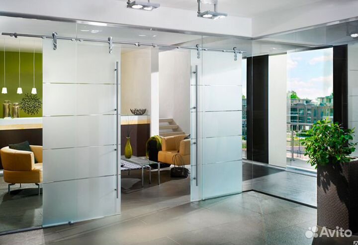 Стеклянная перегородка для офисов от производителя