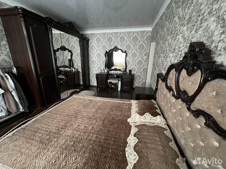 Спальный гарнитур бу