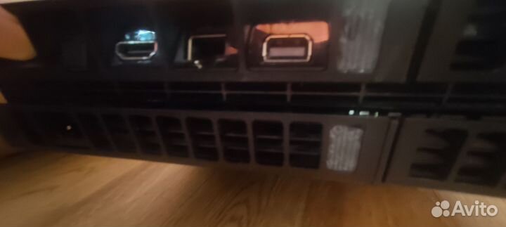 Игровая приставка ps4